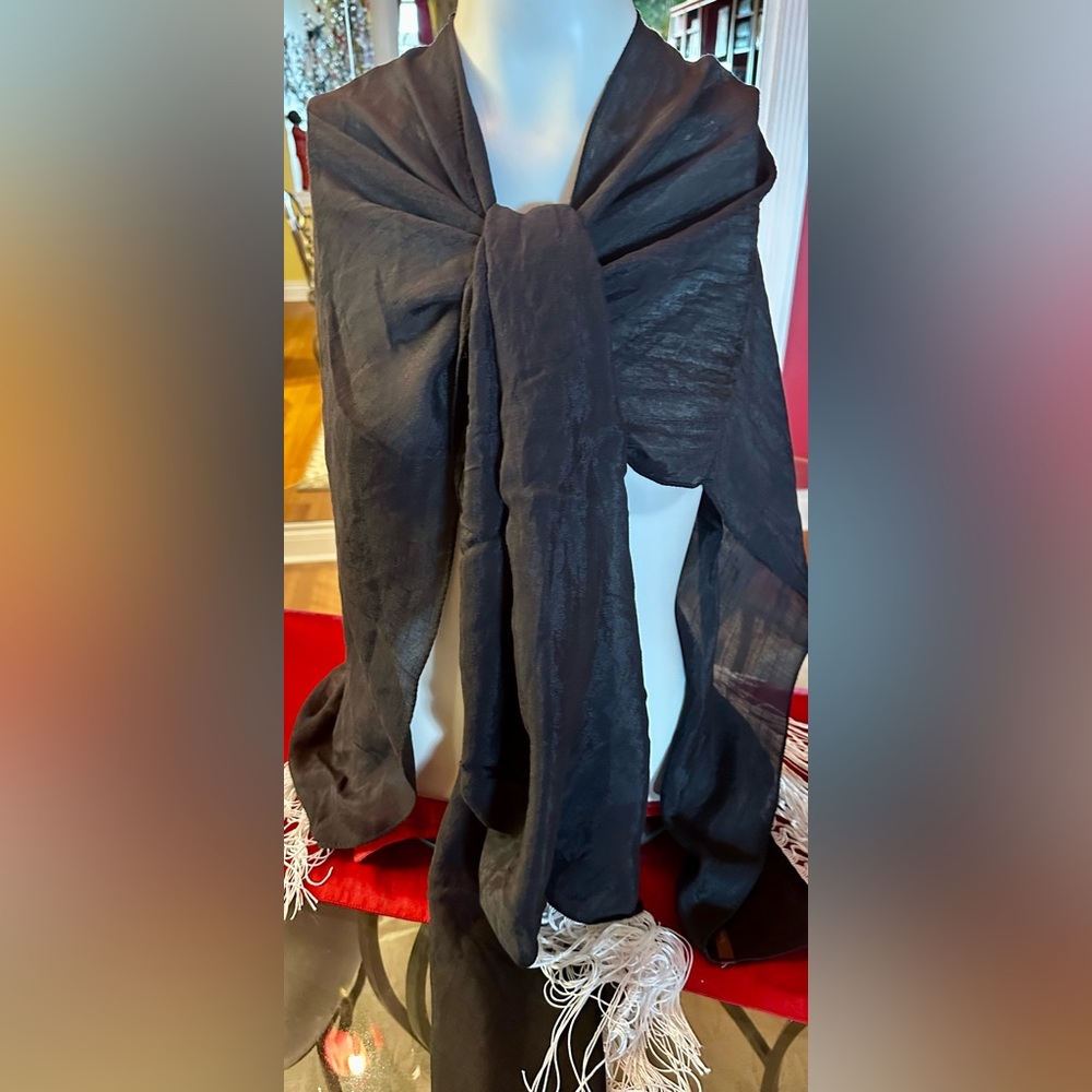 NEW BLACK & WHITE SEXY SHAWL/ SCARF OR SWIMSUIT COVERUP